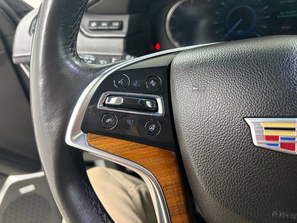 Used 2017 Cadillac Escalade ESV Luxury AWD/4WD image 18