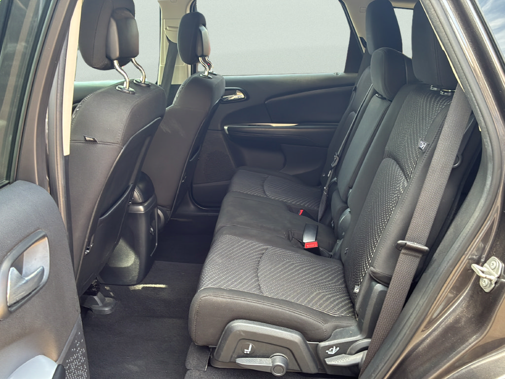 Used 2020 Dodge Journey SE w/ SE Popular Equipment Group FWD image 24