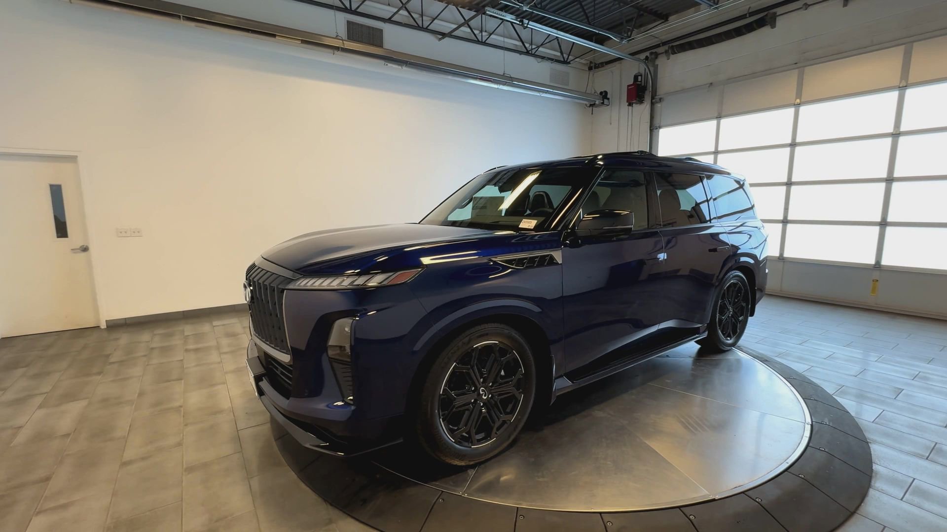 New 2026 INFINITI QX80 4WD image 4