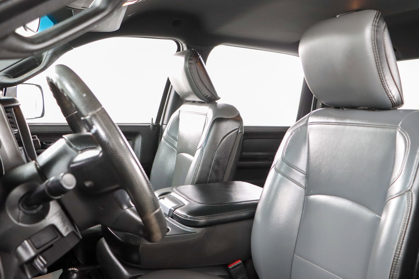 Used 2021 RAM 2500 Tradesman w/ Chrome Appearance Group image 25