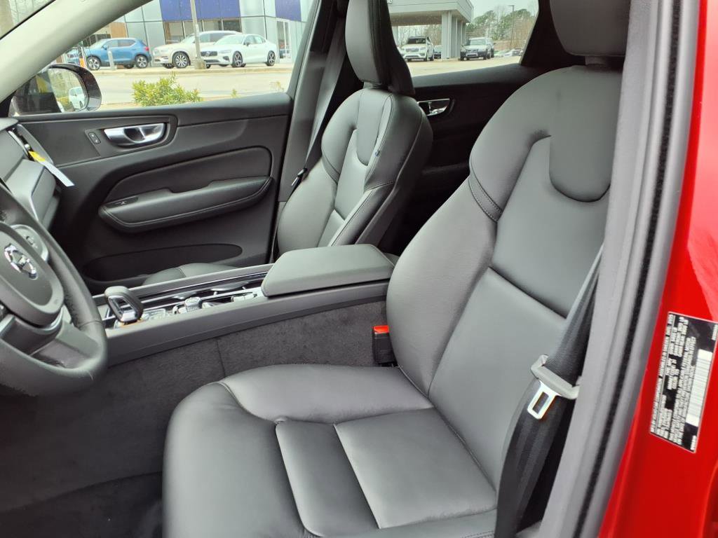 New 2025 Volvo XC60 B5 Core w/ Climate Package image 17