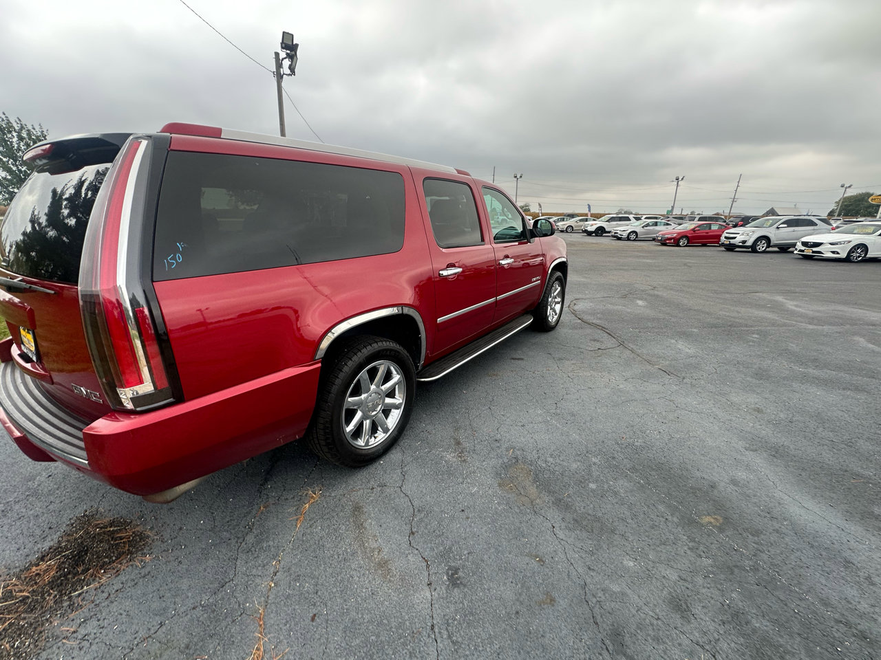 Used 2014 GMC Yukon XL Denali image 9