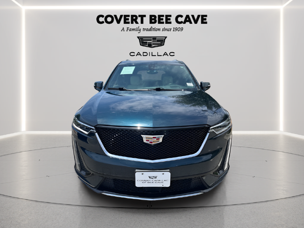 Used 2025 Cadillac XT6 Sport w/ Technology Package AWD/4WD image 2