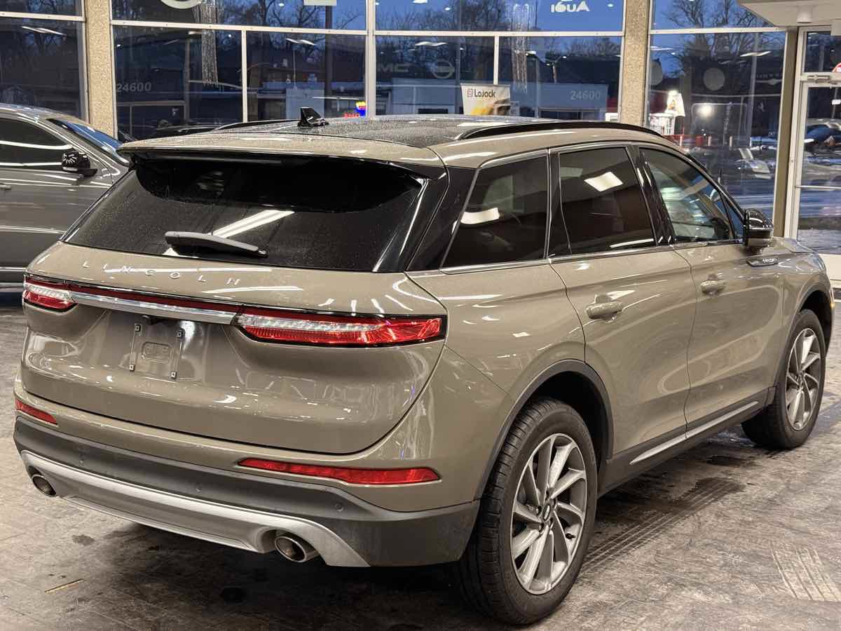 Used 2025 Lincoln Corsair AWD w/ Equipment Group 101A image 8