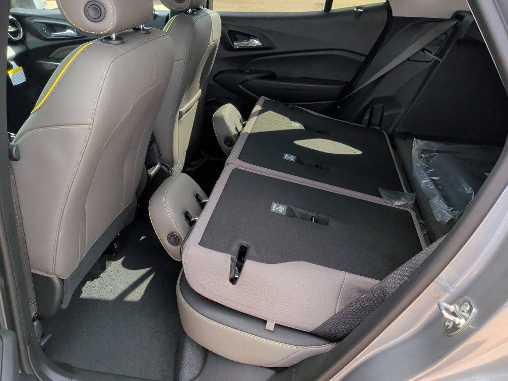 New 2026 Chevrolet Trax ACTIV w/ Sunroof Package FWD image 34