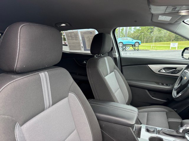 Used 2025 Chevrolet Blazer LT w/ Convenience Package FWD image 11