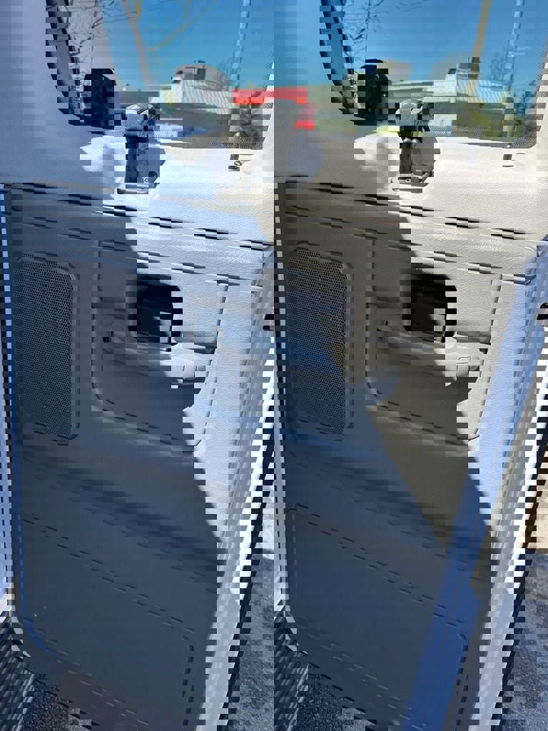 Used 2012 Ford E-350 and Econoline 350 XLT RWD image 27