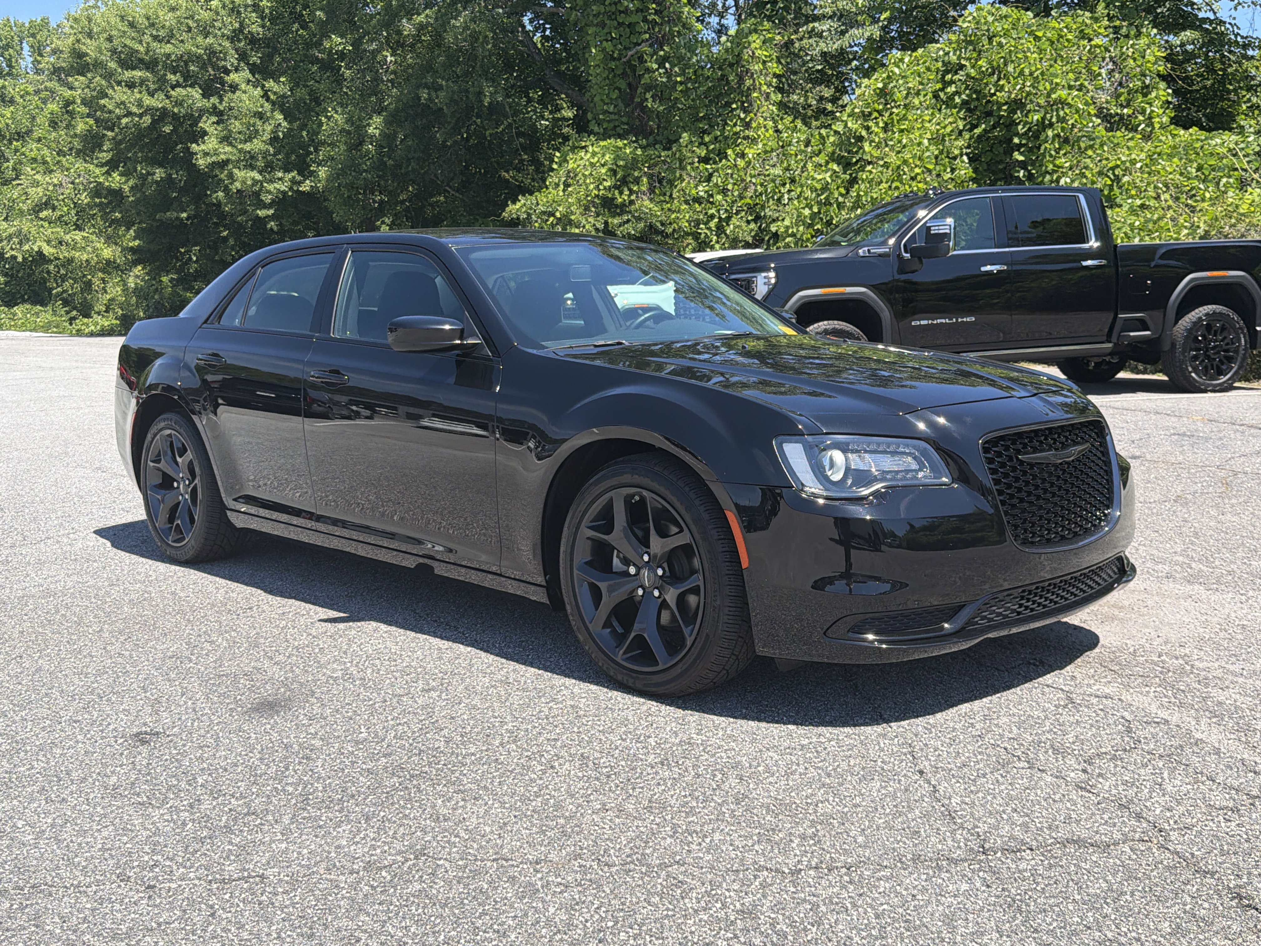 Used 2022 Chrysler 300 Touring w/ Sport Appearance Package RWD image 22