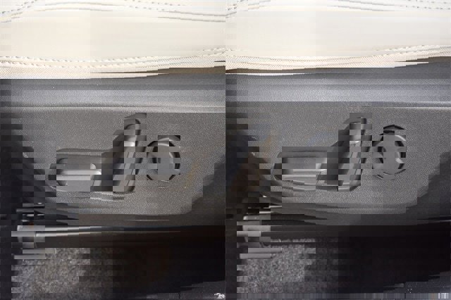 New 2025 Kia Niro EX Touring image 21