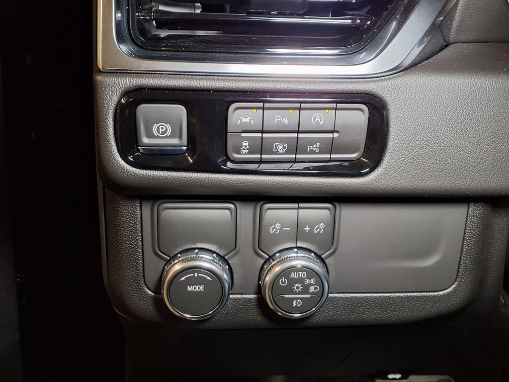 New 2026 GMC Yukon XL Denali w/ Sun & Power Step Package RWD image 17