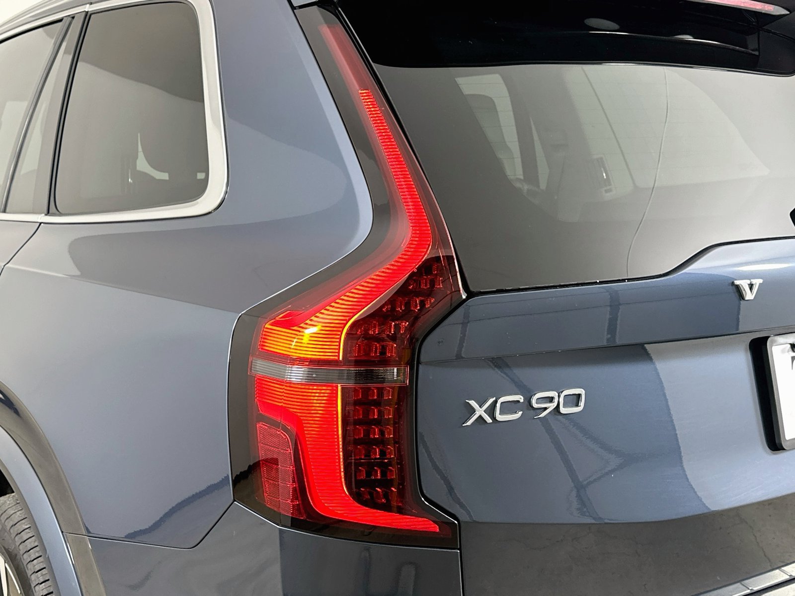 Certified 2026 Volvo XC90 B6 Ultra AWD/4WD image 12