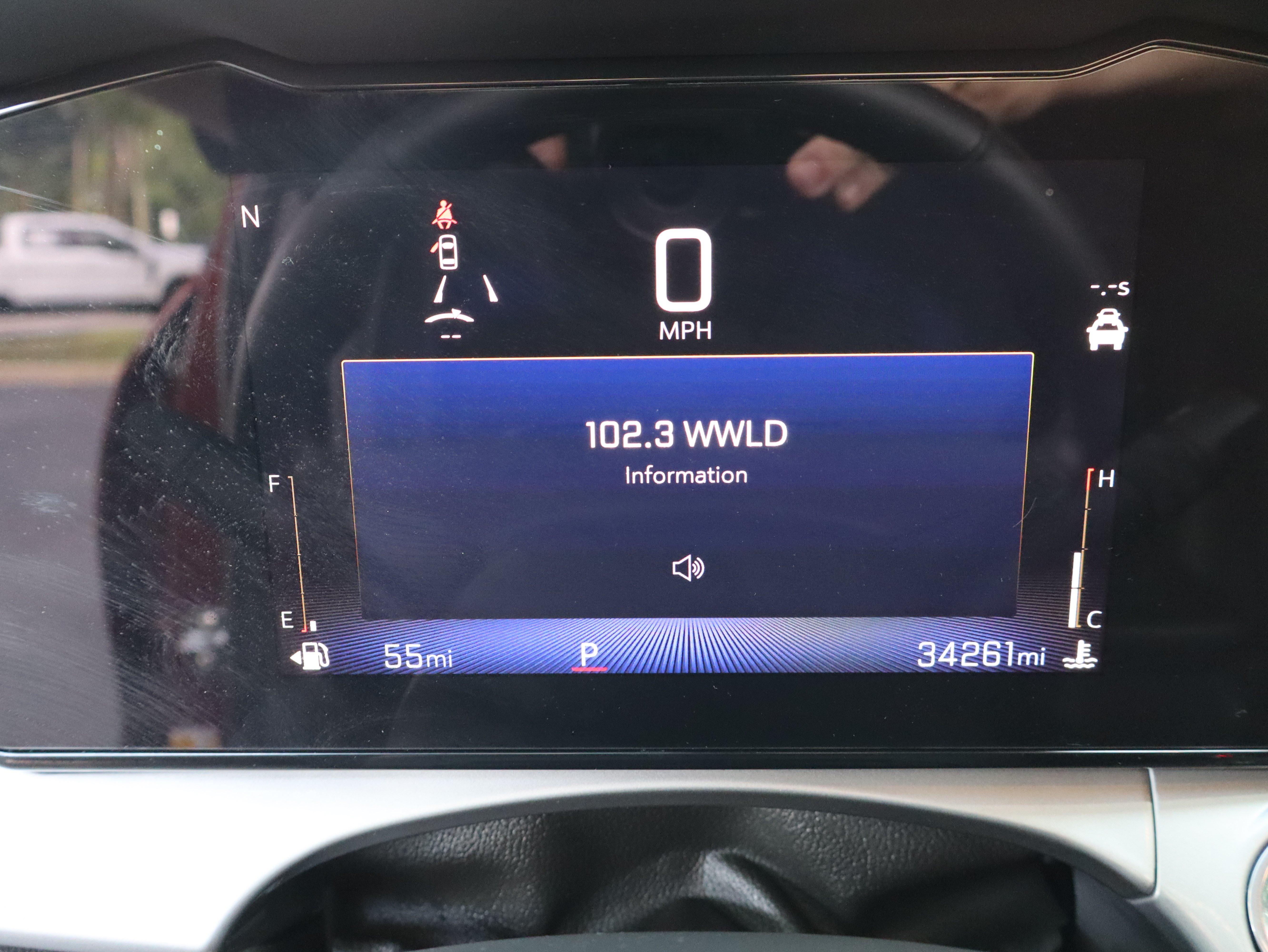 Used 2025 Chevrolet Trax LT w/ Driver Confidence Package FWD image 26