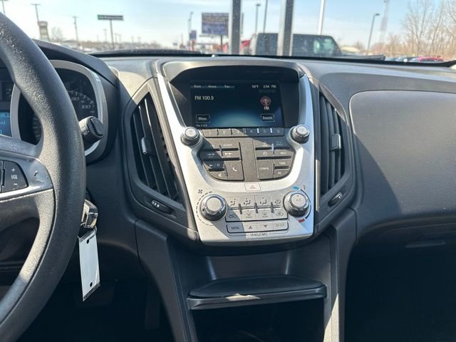 Used 2017 Chevrolet Equinox LS image 20