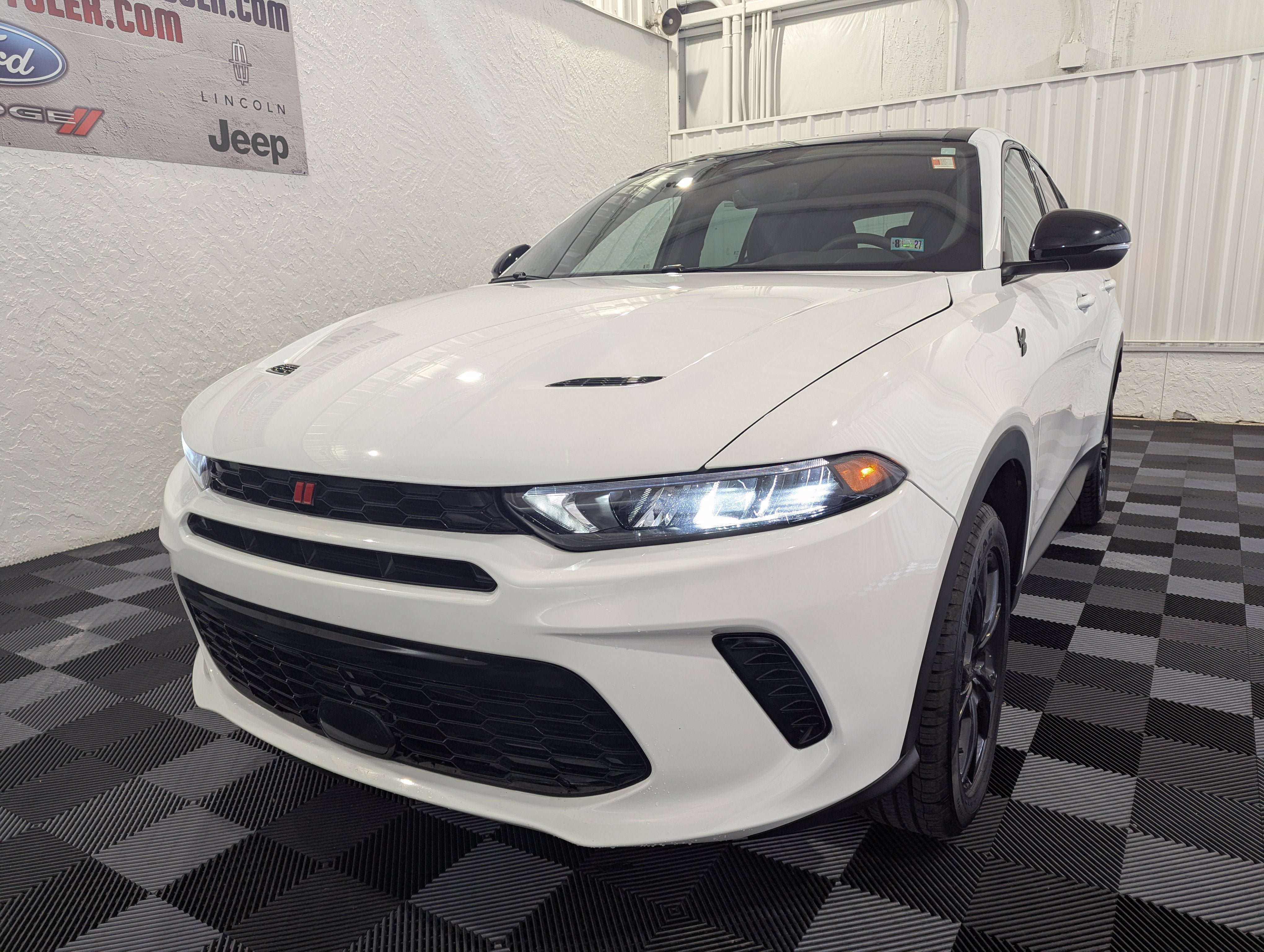 Used 2023 Dodge Hornet GT Plus w/ GT Blacktop Package AWD/4WD image 3