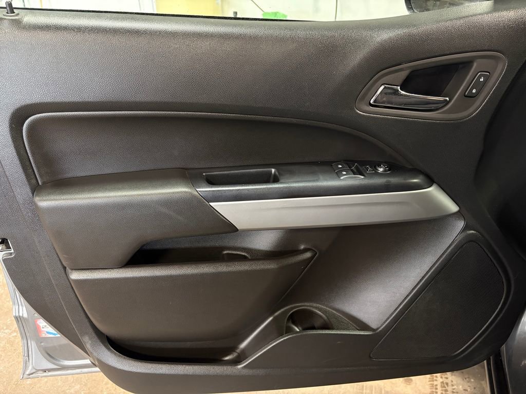 Used 2022 Chevrolet Colorado LT w/ Fleet Safety Package image 14