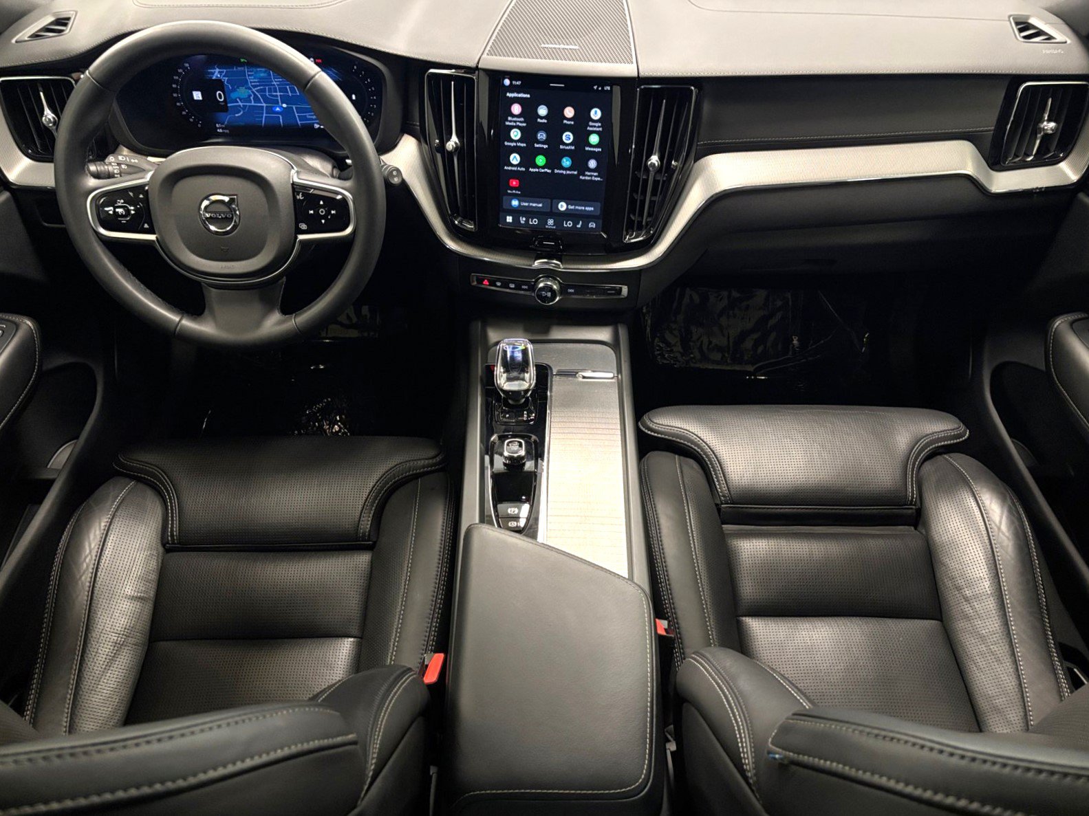 Used 2024 Volvo XC60 B5 Ultimate w/ Climate Package AWD/4WD image 15