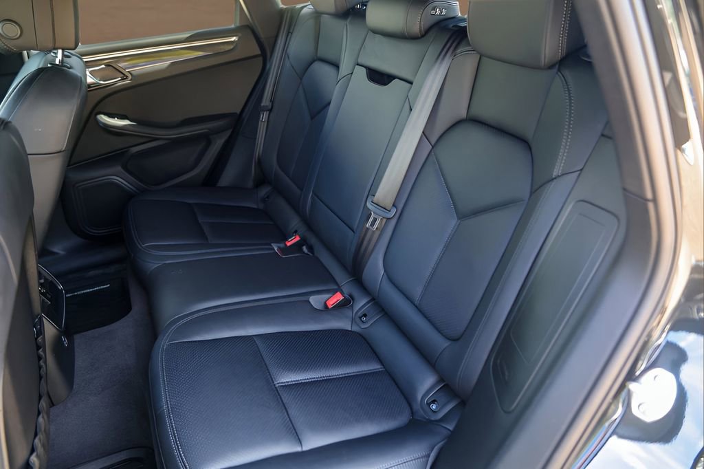 Used 2020 Porsche Macan S image 25