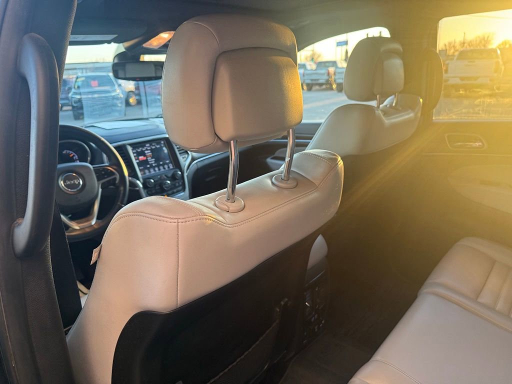 Used 2018 Jeep Grand Cherokee Limited image 35