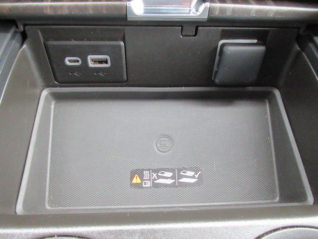 Used 2023 GMC Yukon XL Denali w/ LPO, Floor Liner Package image 21