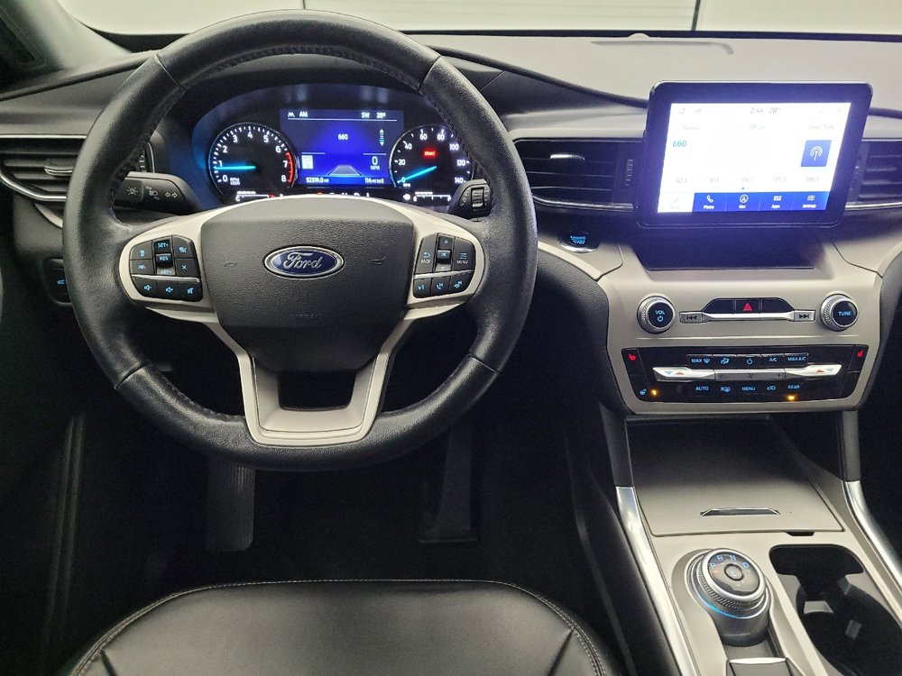 Used 2022 Ford Explorer XLT w/ Equipment Group 202A image 22