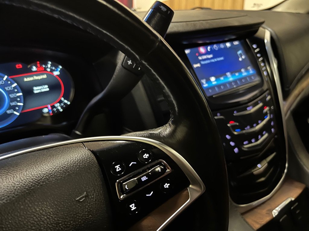 Used 2016 Cadillac Escalade Premium AWD/4WD image 32