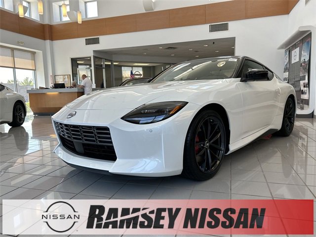 New 2024 Nissan Z Performance w/ Floor Mat Package