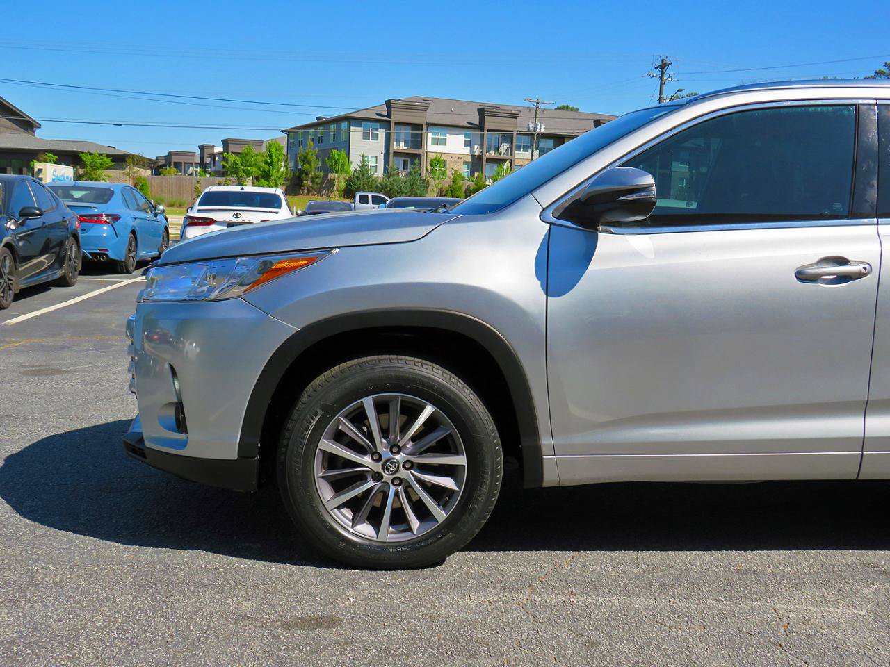 Used 2018 Toyota Highlander XLE FWD image 42