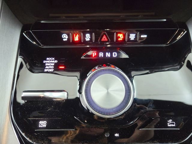 New 2026 Jeep Grand Wagoneer Limited w/ HD Trailer Tow Package image 26