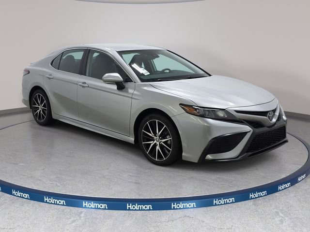 Certified 2023 Toyota Camry SE image 3