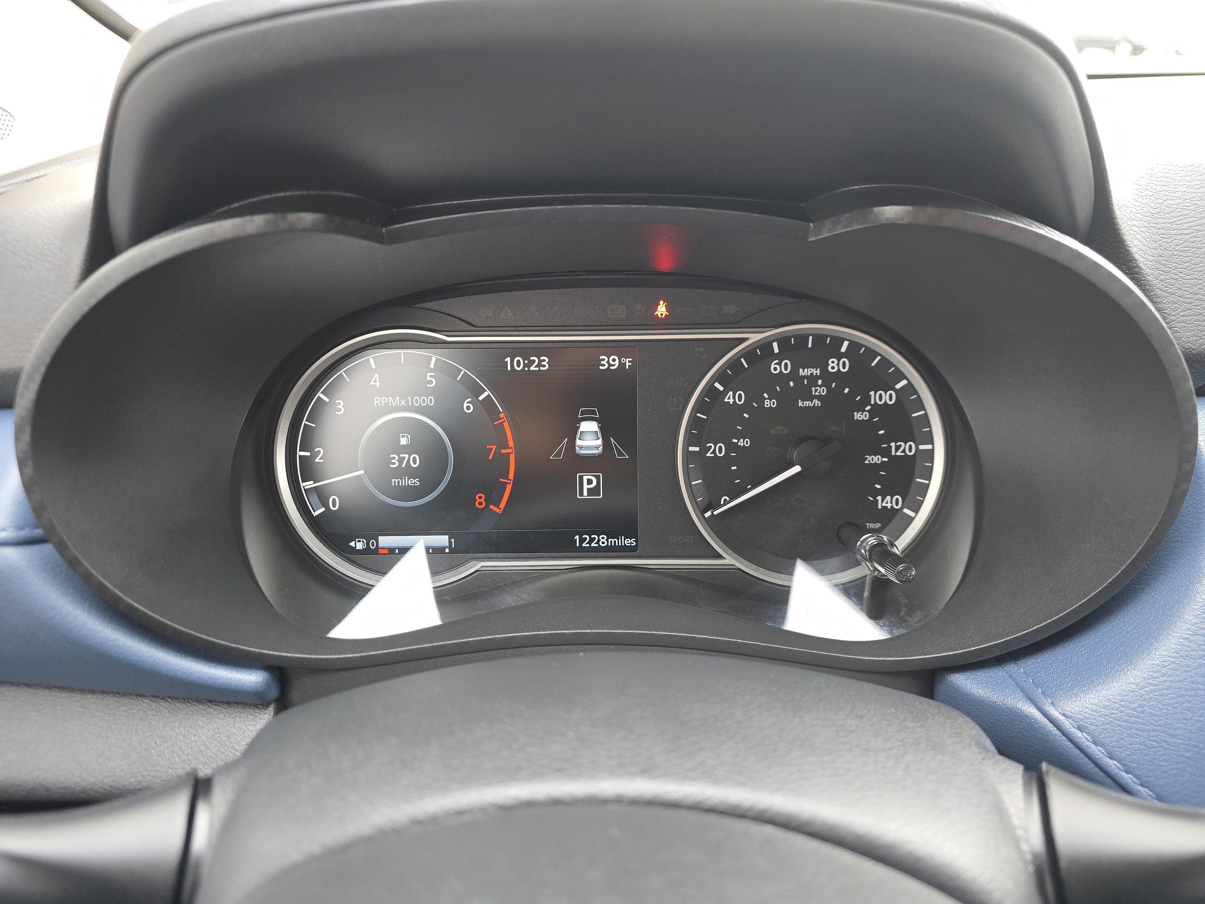 Used 2025 Nissan Versa SV w/ Trunk Package image 21