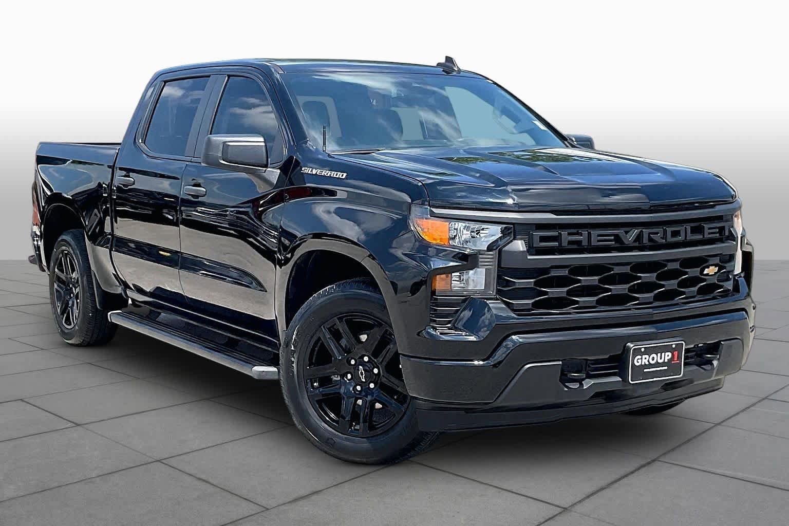 Used 2024 Chevrolet Silverado 1500 Custom RWD image 3