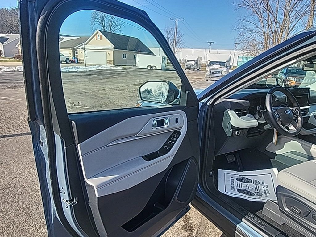 New 2026 Ford Explorer Active w/ Active Comfort Package image 20