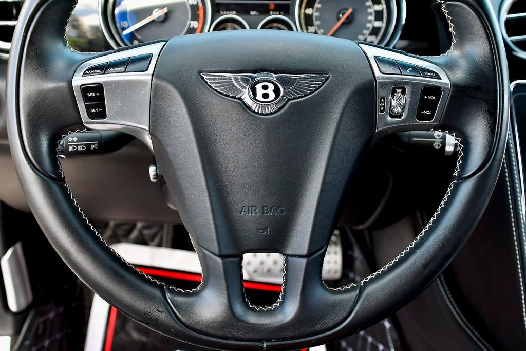 Used 2015 Bentley Continental GT image 35