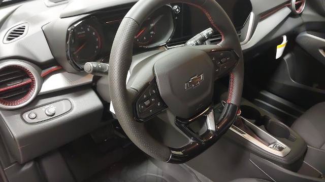 New 2026 Chevrolet Trax RS w/ Sunroof Package FWD image 17