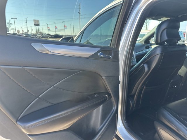 Used 2019 Lincoln MKC Premiere image 23