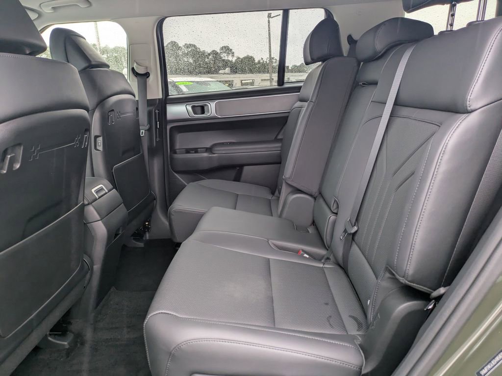 Used 2025 Hyundai Santa Fe SEL image 13