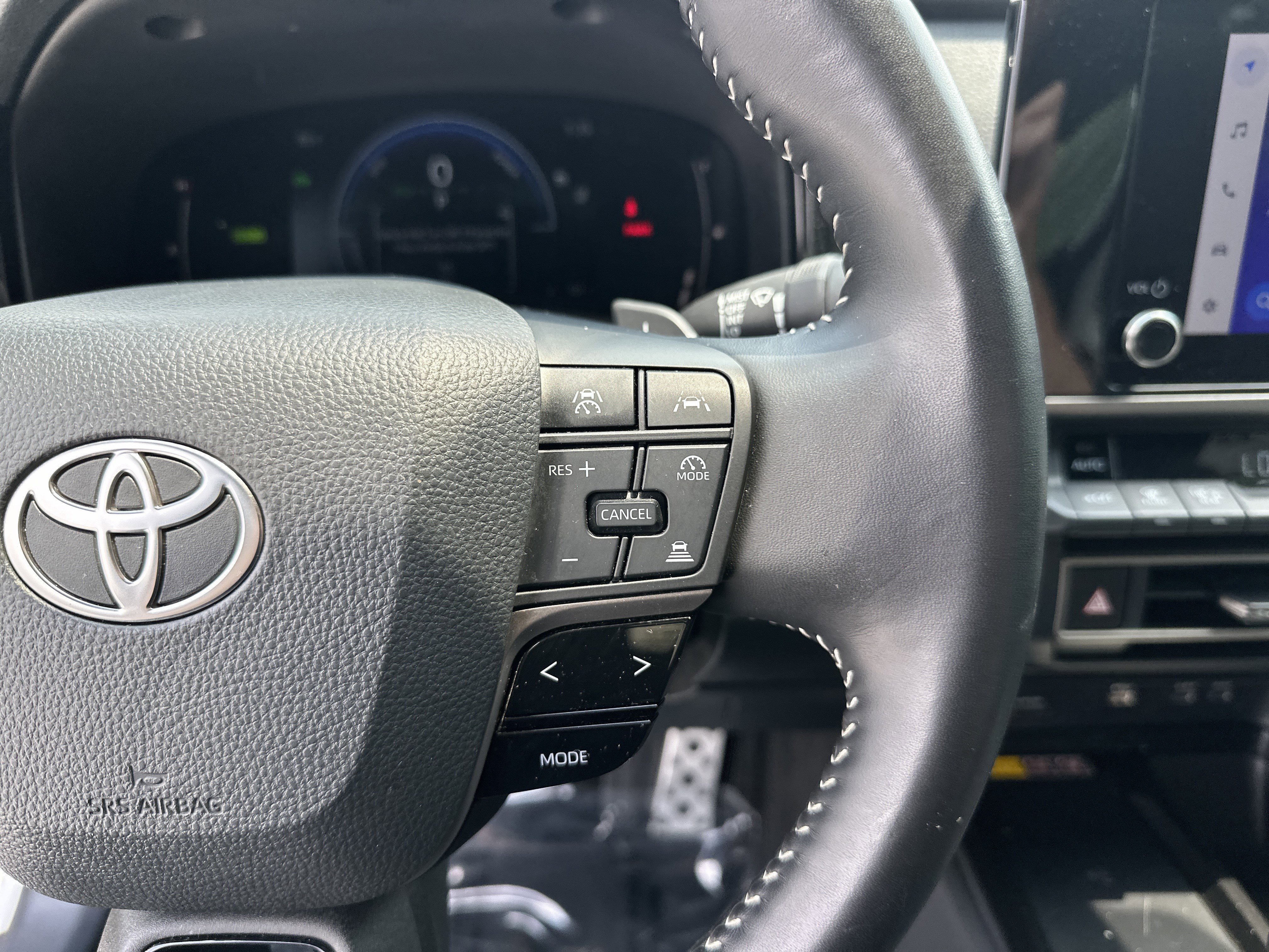 Used 2025 Toyota Camry SE FWD image 20