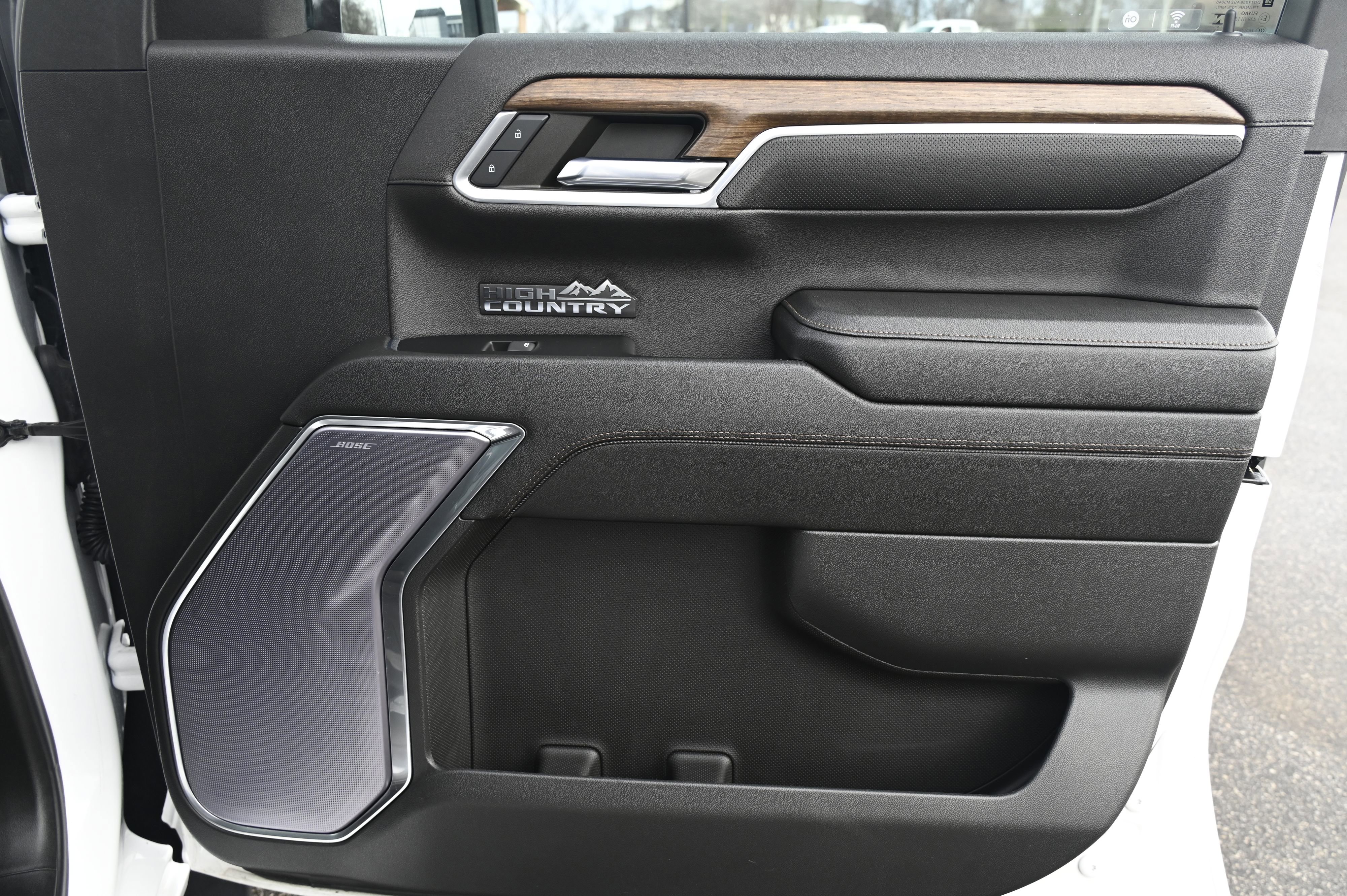 Used 2023 Chevrolet Silverado 1500 High Country w/ Technology Package image 21