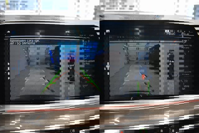 Used 2022 BMW X6 xDrive40i w/ M Sport Package image 8