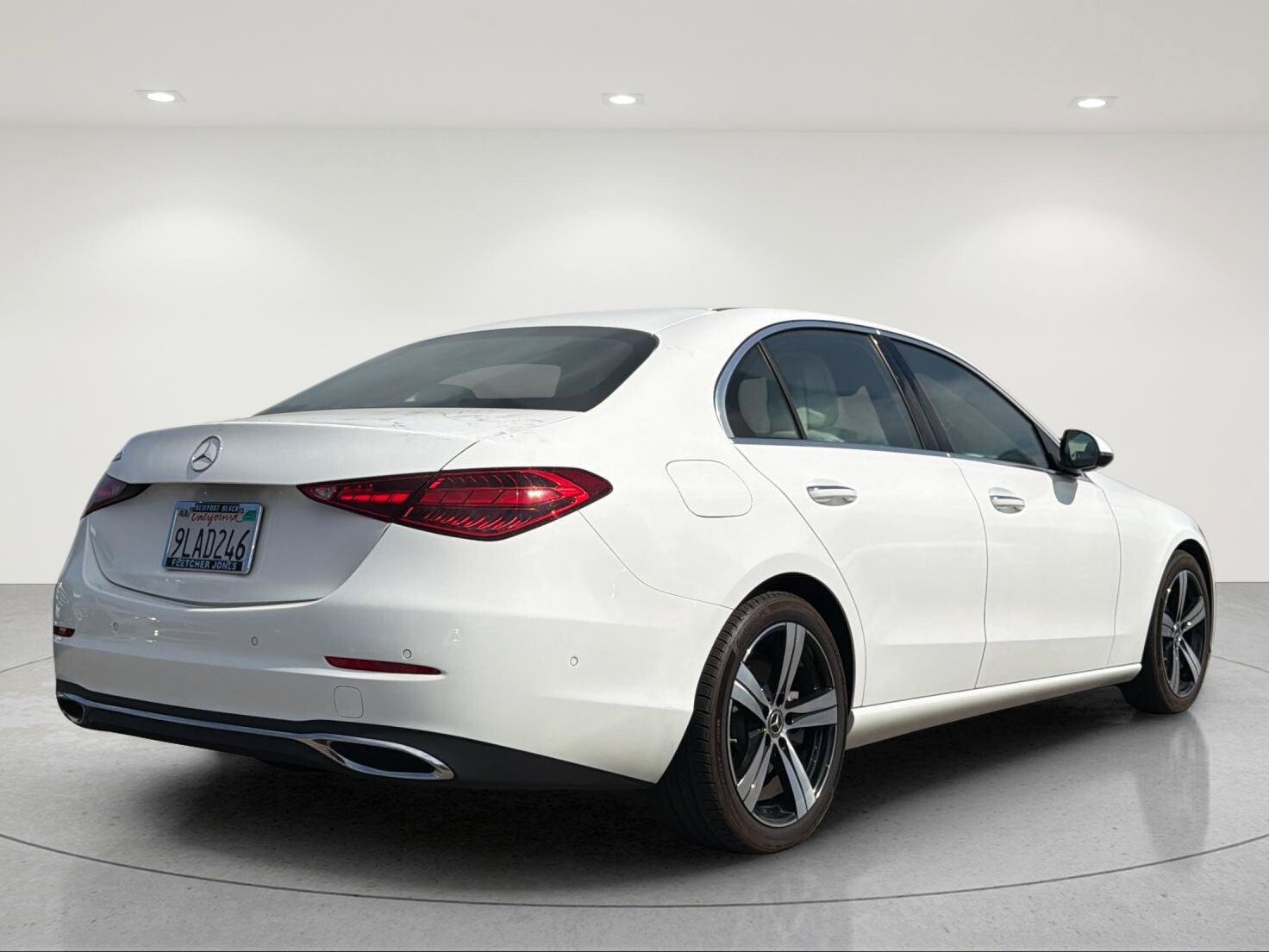 Used 2023 Mercedes-Benz C 300 Sedan image 4