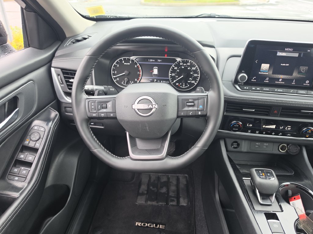 Certified 2026 Nissan Rogue SV AWD/4WD image 18