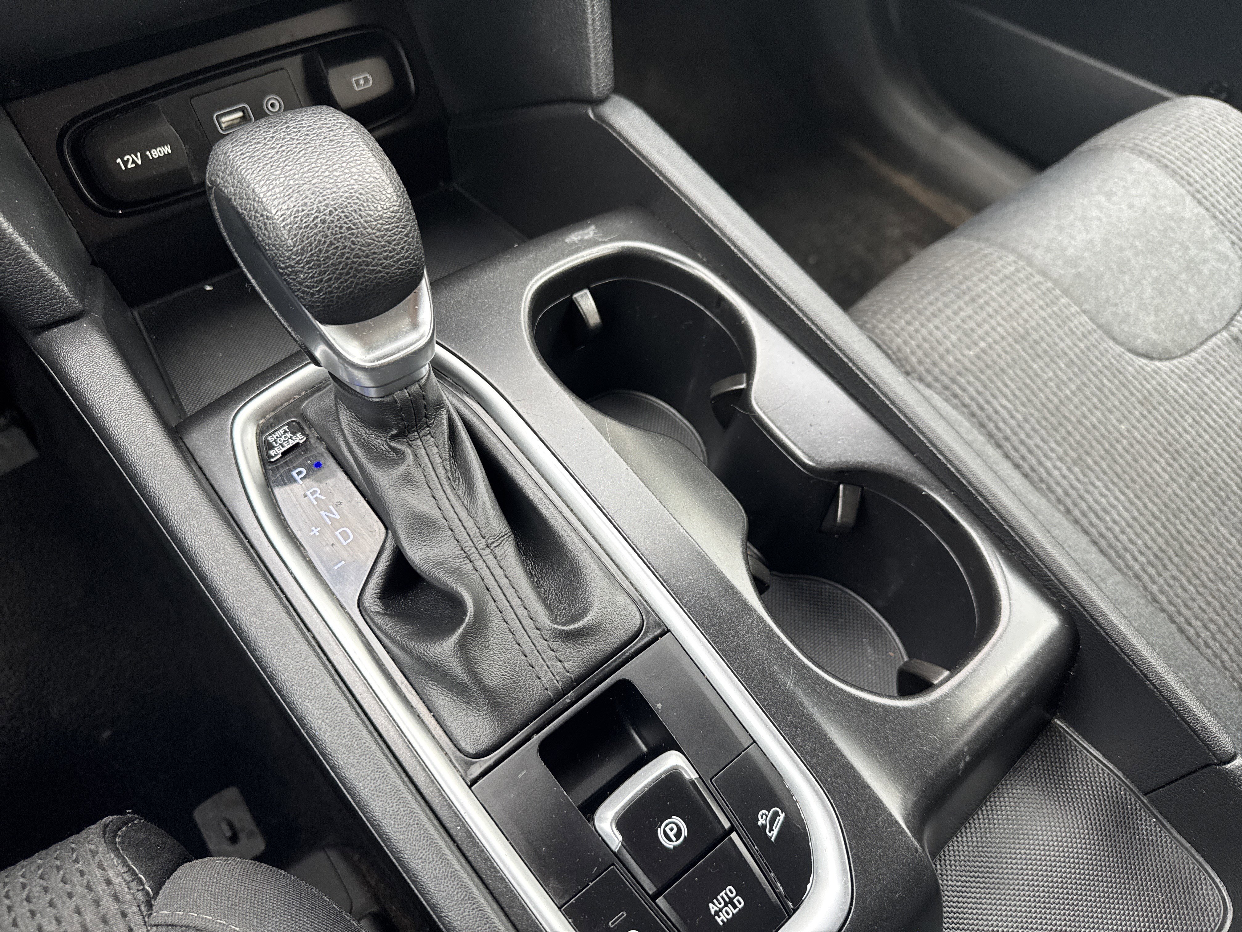 Used 2020 Hyundai Santa Fe SE image 20