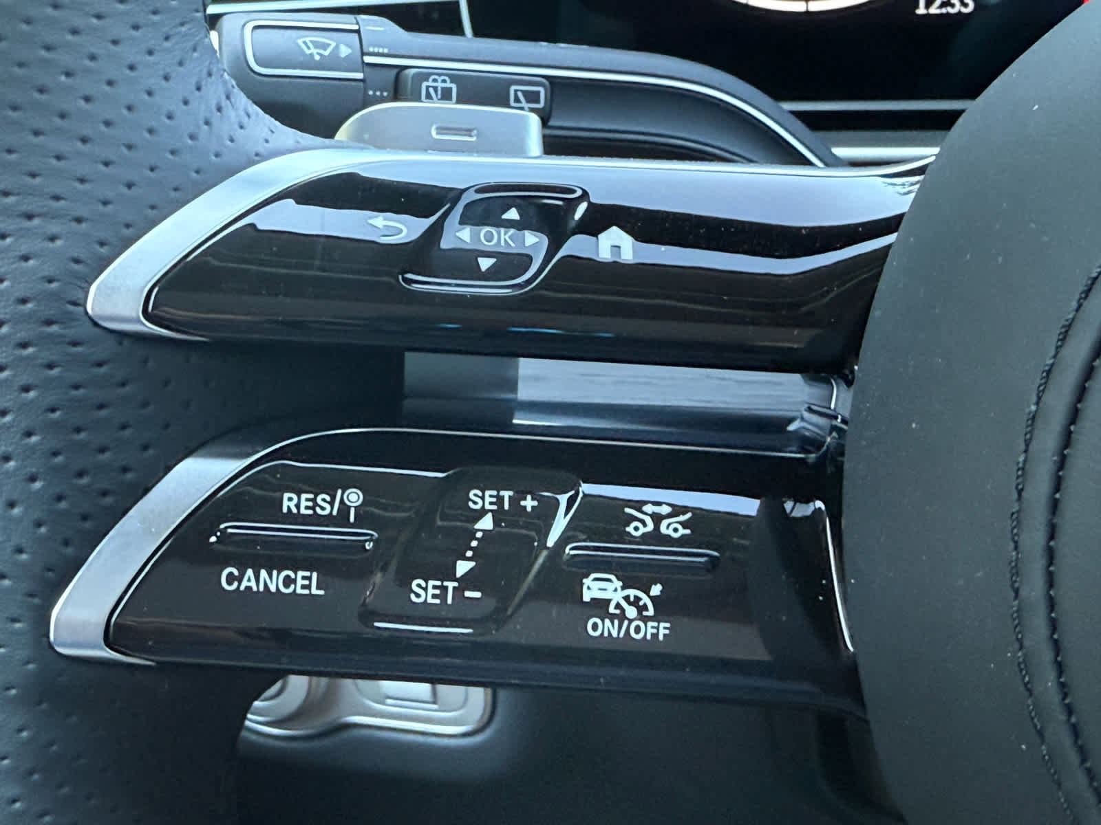 New 2026 Mercedes-Benz GLS 450 4MATIC image 23