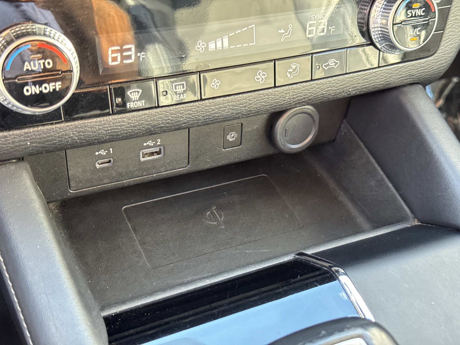 Used 2024 Mitsubishi Outlander FWD image 17