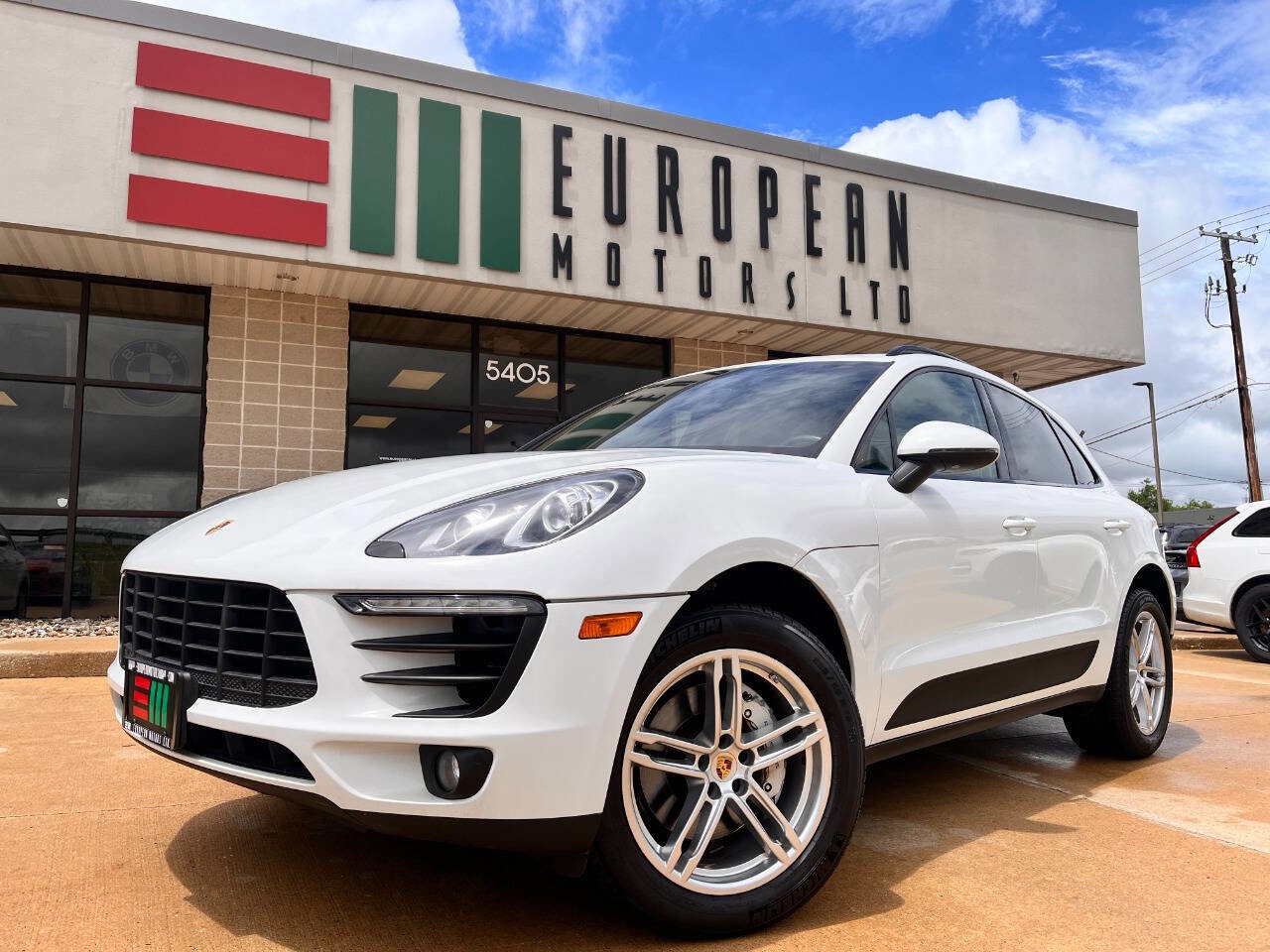 Used 2015 Porsche Macan S AWD/4WD image 1