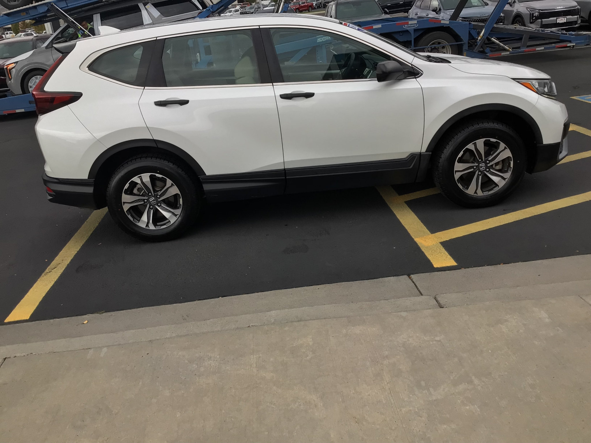 Used 2020 Honda CR-V LX image 6