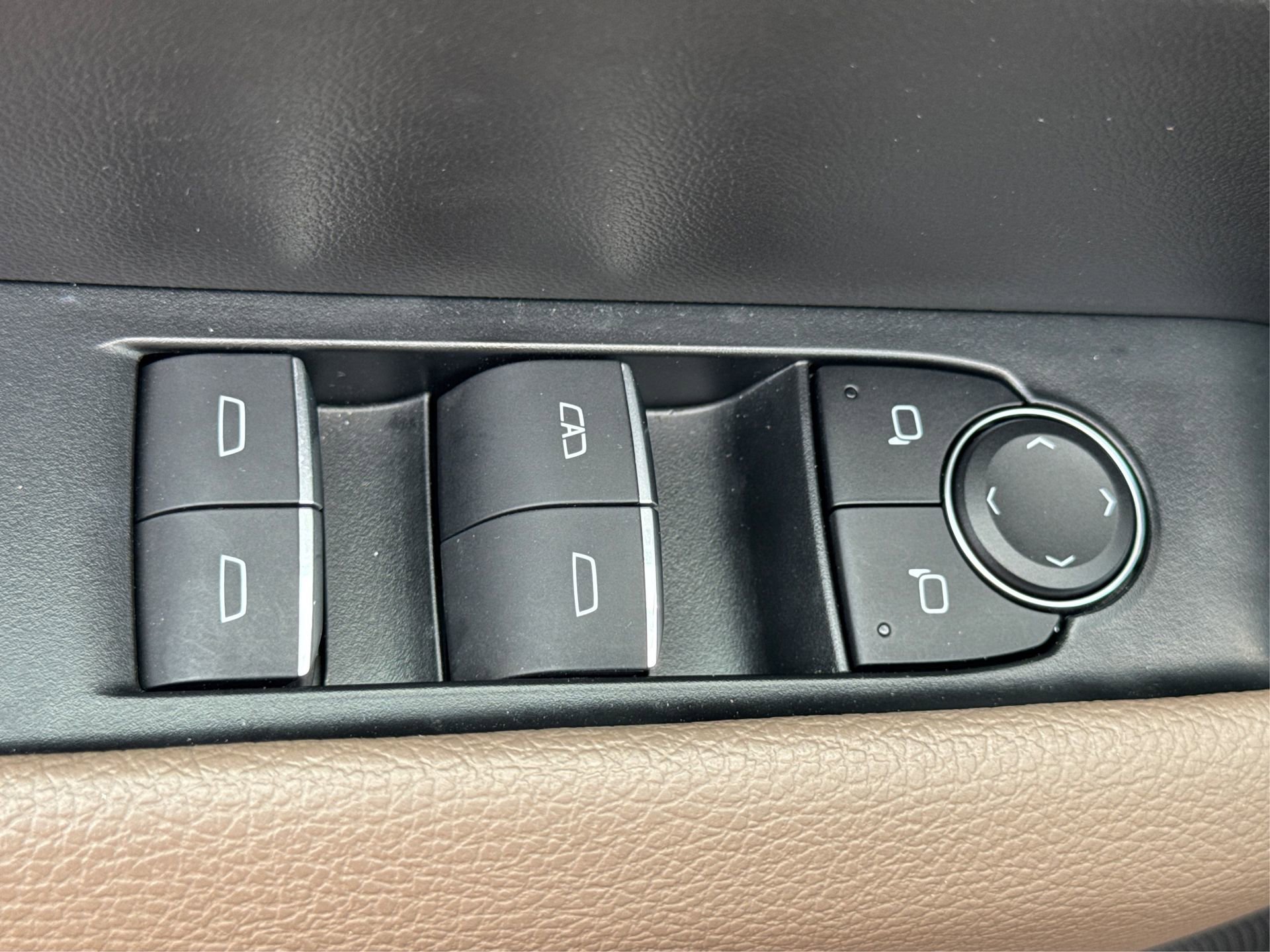 Used 2024 GMC Canyon Denali w/ LPO, Denali Black Edition image 36