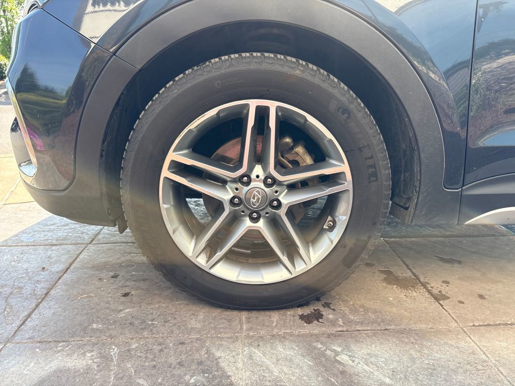 Used 2019 Hyundai Santa Fe XL FWD image 10