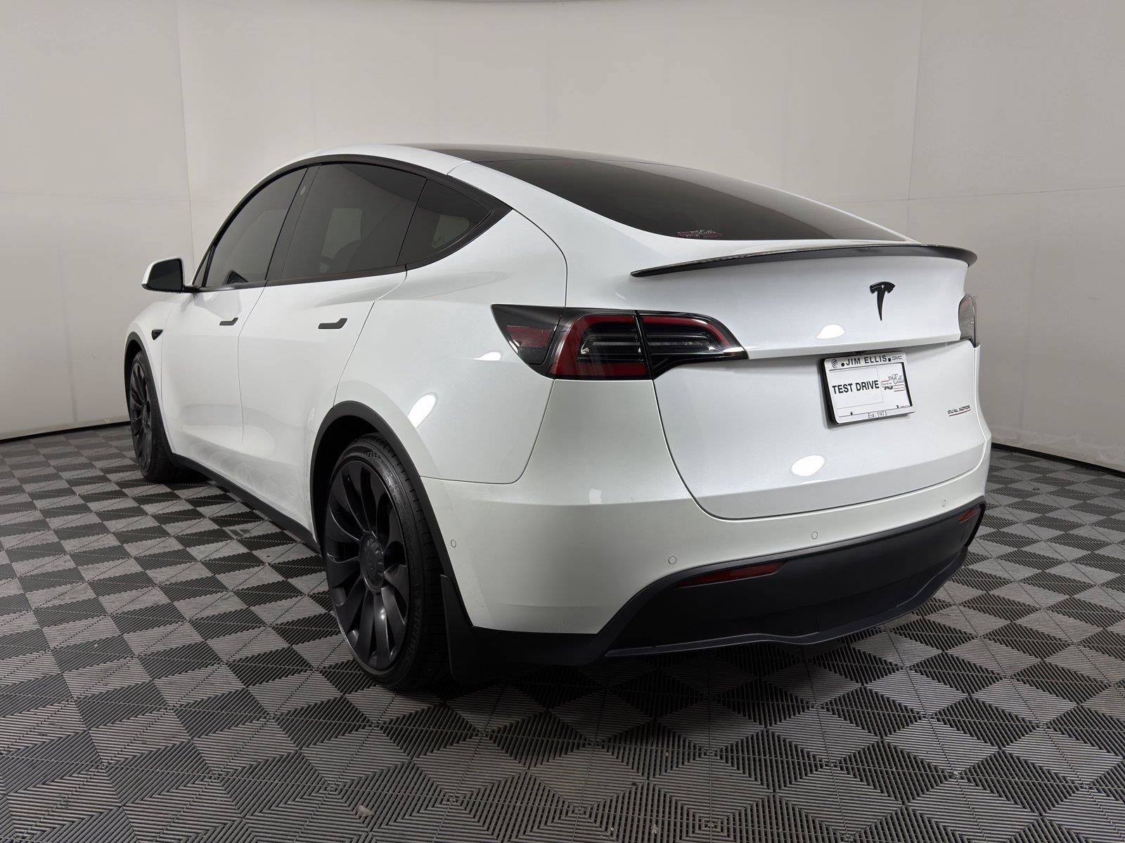 Used 2022 Tesla Model Y Performance AWD/4WD image 4