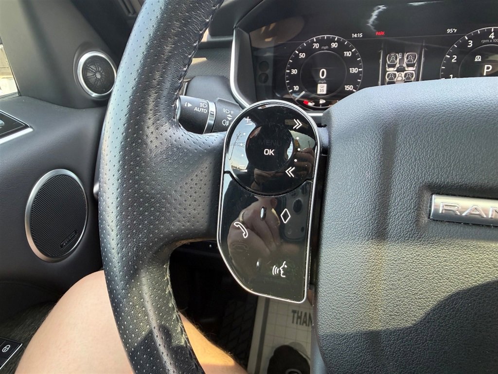 Used 2018 Land Rover Range Rover Sport HSE image 29